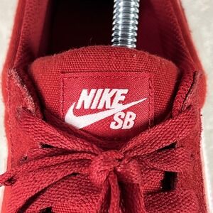 Nike SB Satire Mens Size 9.5 M 11 W Suede Skate Activewear Outdoor Walking
